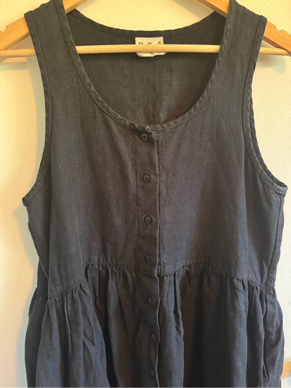 Beaton Linen sleeveless gathered dress - Picture 9 of 10